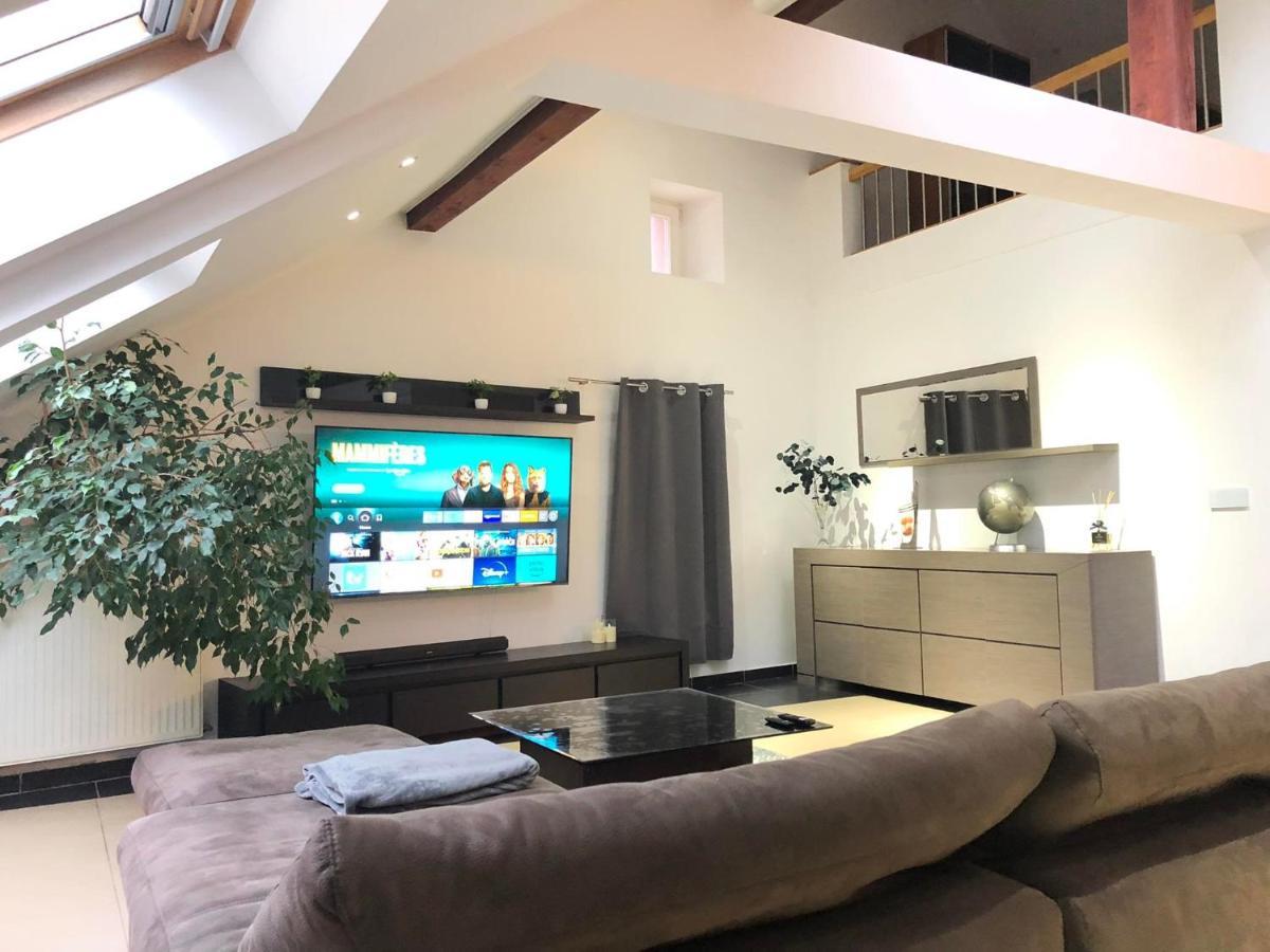 Cozy 120M² Apartment With 3 Bedrooms And 1 Home Cinema Useldange Exteriér fotografie