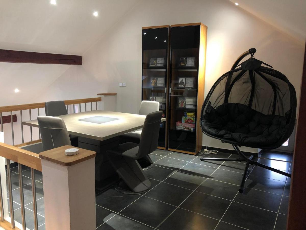 Cozy 120M² Apartment With 3 Bedrooms And 1 Home Cinema Useldange Exteriér fotografie